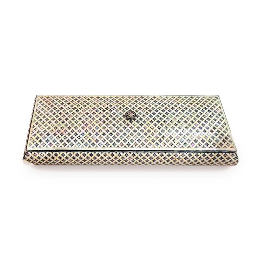 Stunning hand-crafted Korean traditional Mother of Pearl jewelry box